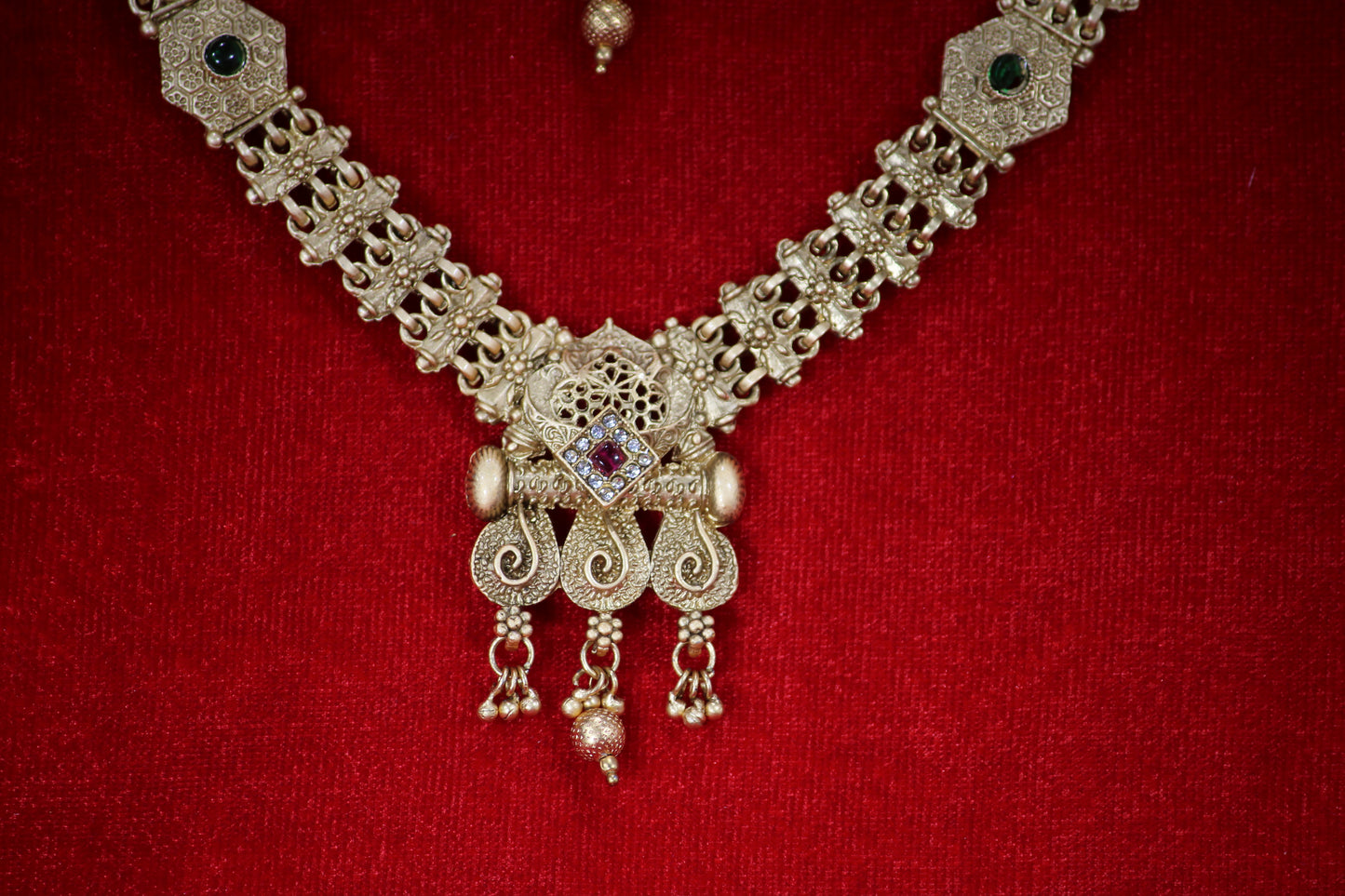 Gold Plated Traditional Necklace Earring Set with Maangtikka for Women - Traditional Jewelry Set